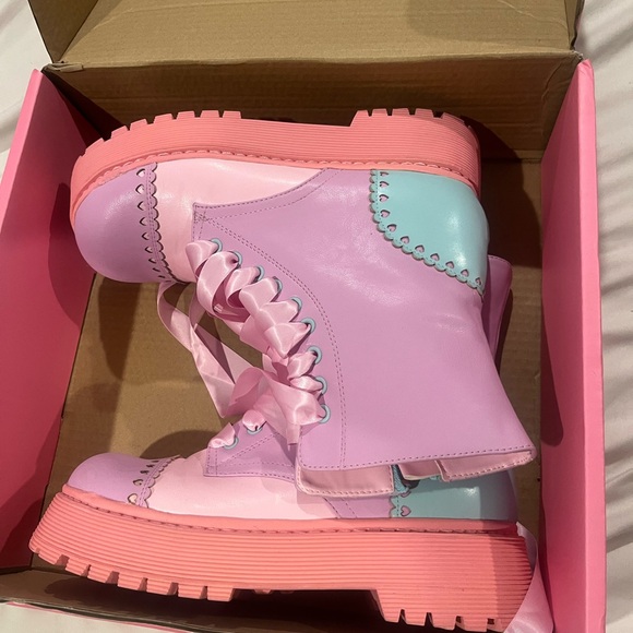 Sugar Thrillz Bubblegum Party combat Boots - Picture 3 of 6